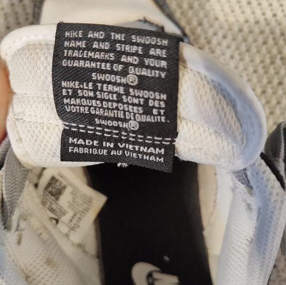 Nike sz 7 women - Picture 4 of 5